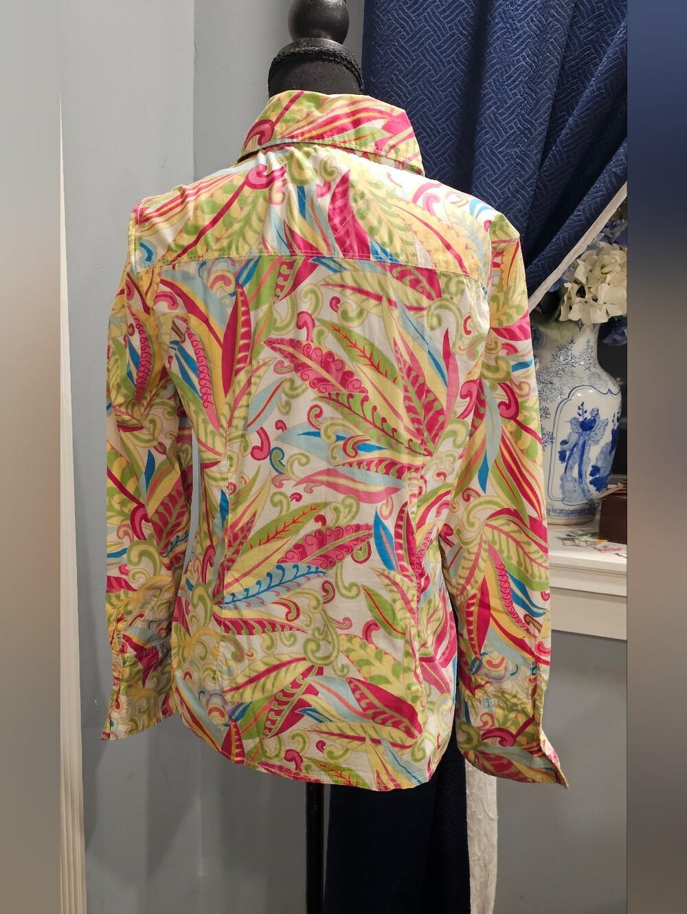 Tommy Hilfiger Colorful Stretch Blouse Sz M (8/10) EUC - Picture 4 of 8